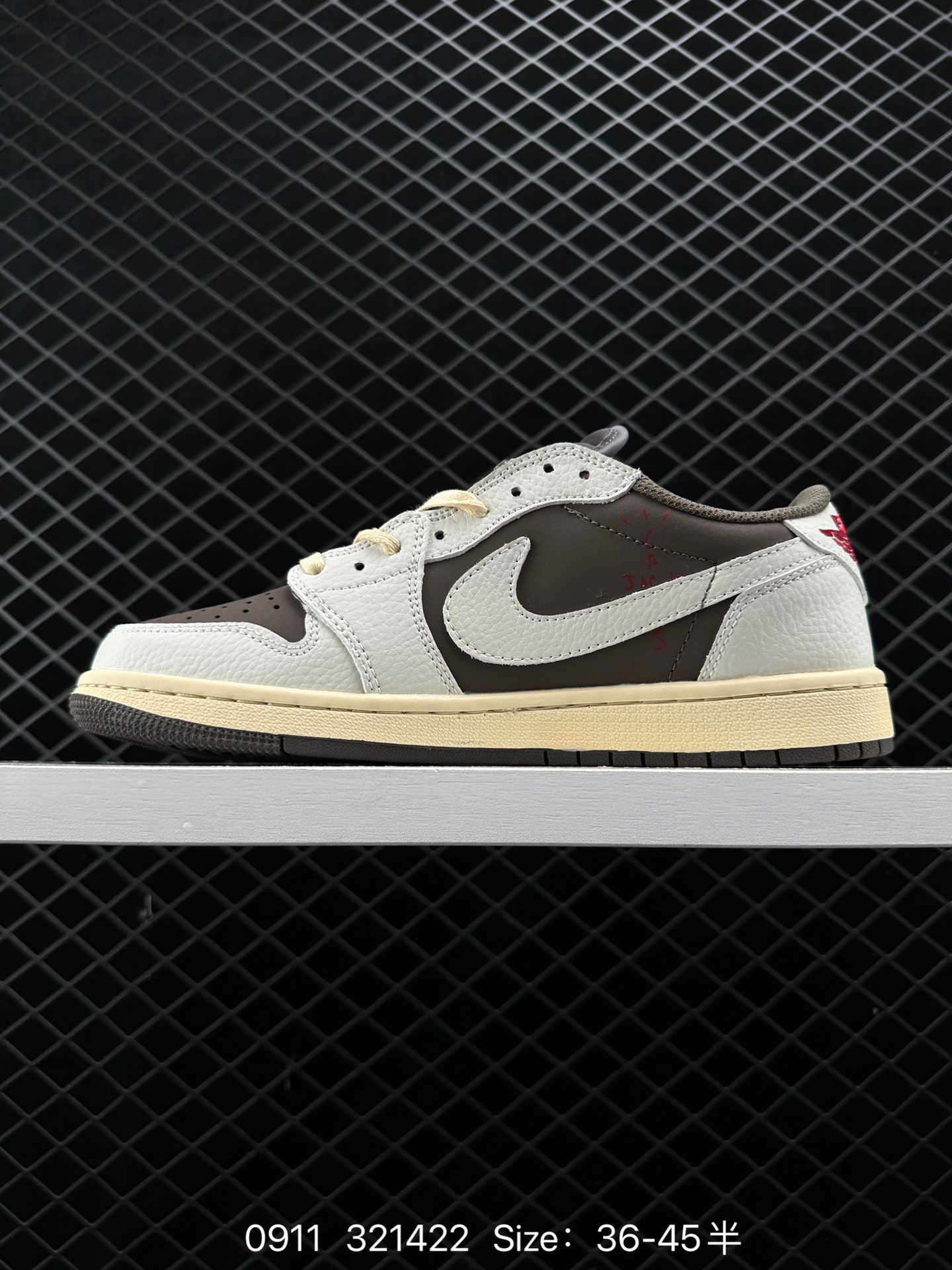 NIKE  Air Jordan 1 Low